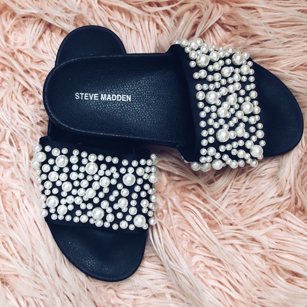 🖤Steve Madden Pearl Slides🤤